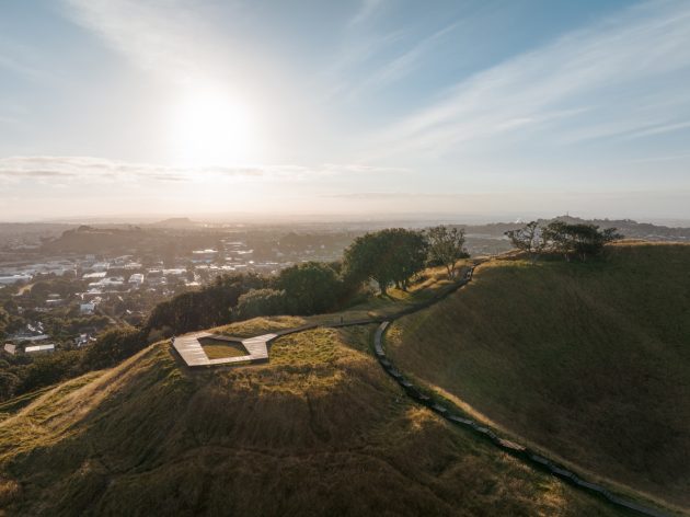 Maungawhau Tihi by Isthmus