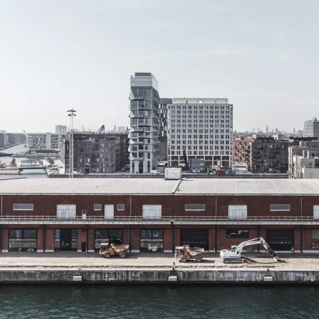 Being Hyper Aware – Cobe