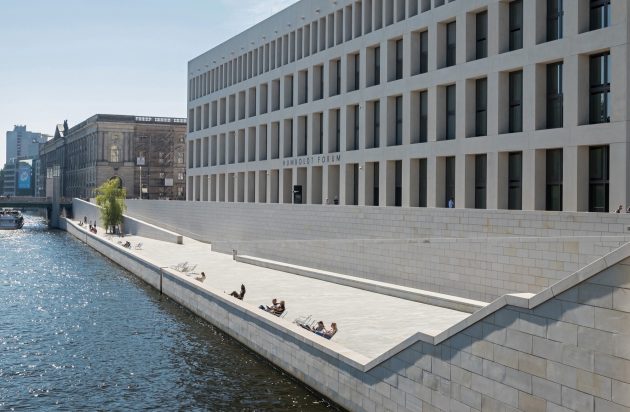 Surroundings Humboldt Forum by bbz