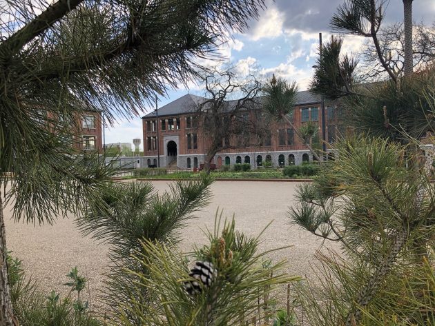 Forecourt be-MINE Beringen, Limburg by Sweco Belgium