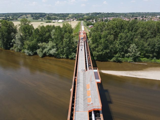 Banks of the Allier River – Moulins by BASE