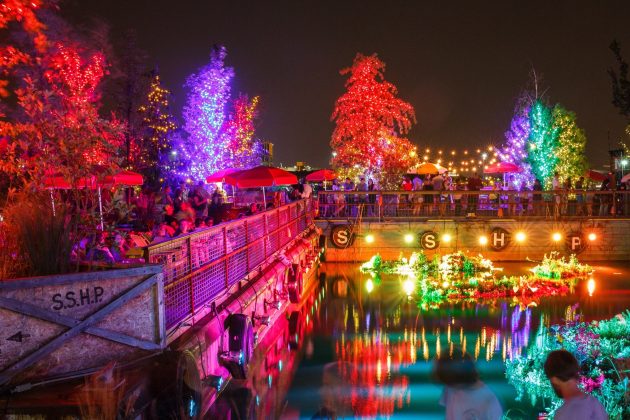 Spruce Street Harbor Park by Groundswell Design Group